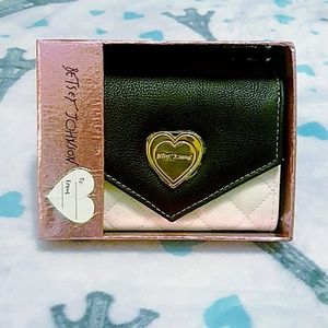 Betsey Johnson Quilted Bi-fold Wallet Gift Box
